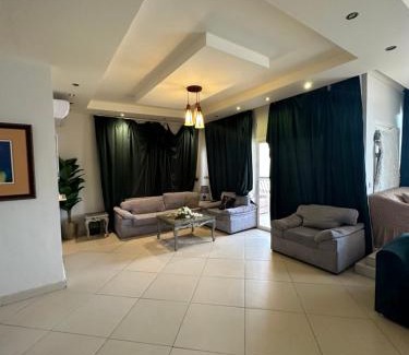 Durrat Al-Arous Apartment | شاليه بدرة العروس شقه واطلاله على البحر شاطي الفان بتش