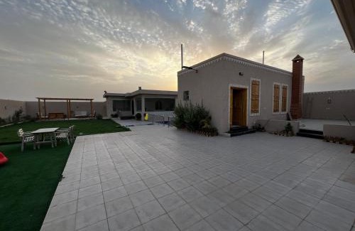 Unaizah House | شاليه وردة الدرة