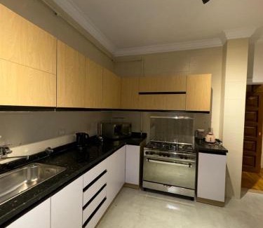 Al Duqqi Apartment | شركة مروج العقارية