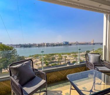 Cairo Apartment | شقة على النيل امام ممشى اهل مصر
