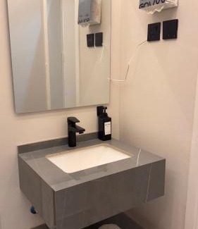 Buraydah Apartment | شقة غرفة وصالة تصميم مودرن دخُول ذاتي