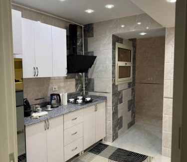 Al Duqqi Apartment | شقة فاخرة مفروشة تطل على النيل بالجيزة