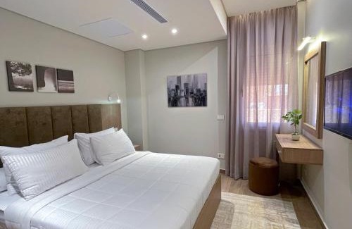 Sheikh Zayed City Apartment | شقة فاخرة 3 غرف نوم و حديقة خاصة في الشيخ زايد - Zayed Suites A