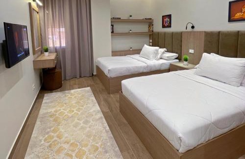 Sheikh Zayed City Apartment | شقة فاخرة 3 غرف نوم و حديقة خاصة في الشيخ زايد - Zayed Suites A