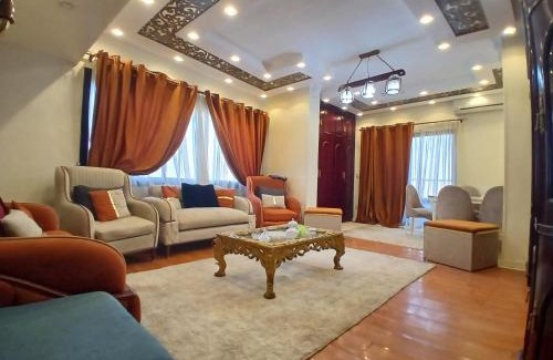 Gazirat Mit Oqbah Apartment | شقة فندقية بميدان لبنان المهندسين