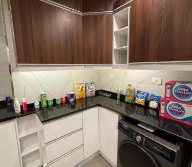 Al Duqqi Apartment | شقة فندقيه للإيجار اليومي او الشهري