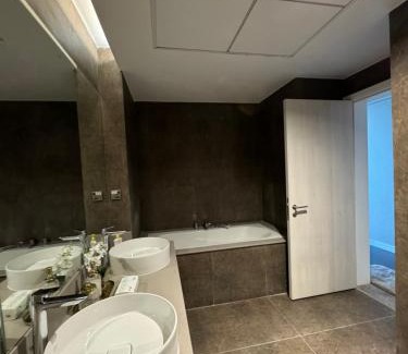 Al Khobar Apartment | شقة لورين الخبر