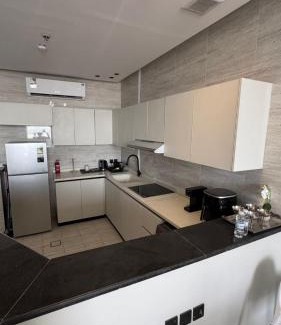 Dammam Apartment | شقة مع بلكونة جانبية ع البحر