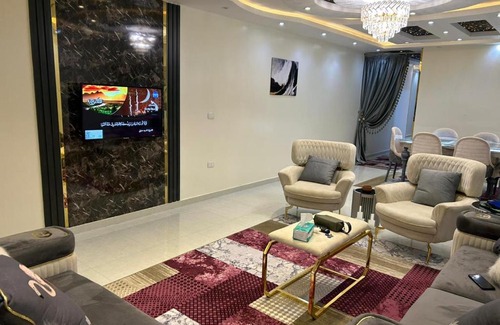 Al Duqqi Apartment | شقة مفروشة الترا سوبر لوكس فيصل الرئيسي