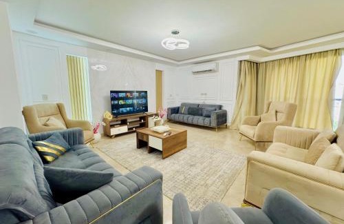 Old Cairo Apartment | شقة 3 غرف بالمنيل الغربي