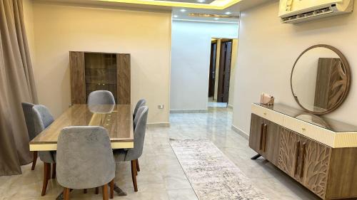 As-Salam Apartment | شقه راقيه للعائلات فقط مكيفه بالكامل بكمبوند مون سيتى بالعبور