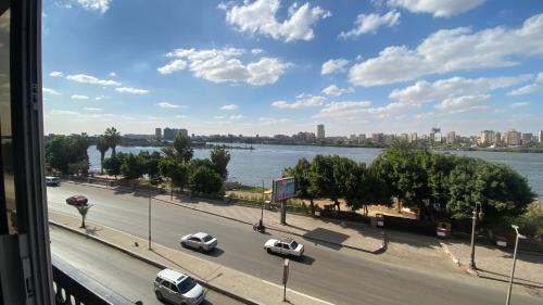 Old Cairo Apartment | شقه صف اول علي النيل بسعر مميز