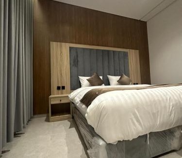 Hera Street Hotel | فندق أطياف