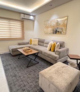 King Abdul Aziz Road Villa | فيلا للعائلات ثلاث غرف نوم في مجمع تالا المجد حي النهضه