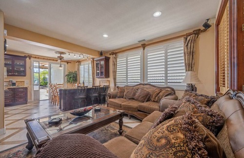 Agua Dulce Villa | ৎ୭The safty paradiseৎ୭H/w Pool Jacuzzi, 4 bedrooms