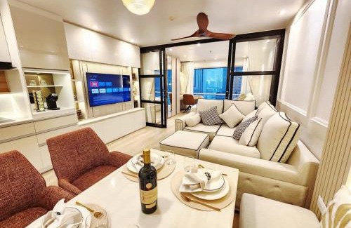 Khlong Toei Nuea Apartment | คอนโดสุขุมวิทสวีท เรียบหรู อบอุ่น ครบครัน