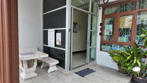 Mueang Samut Prakan District Apartment | ธิติกาญจน์ อพาร์ทเม้นท์