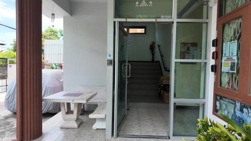 Mueang Samut Prakan District Apartment | ธิติกาญจน์ อพาร์ทเม้นท์