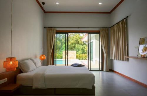 Pak Nam Pran Villa | บ้านครีมครูเมย์ พูลวิลล่า