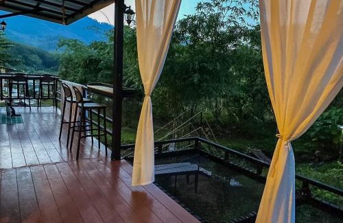 Ban Na San House | บ้านชมธาร บ้านสวนสราญชล