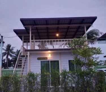 Hua Hin House | บ้านฟ้ารักตะวัน