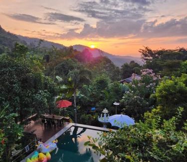 Ban Du Hotel | บ้านภูคำฟ้า ดอยปู่ไข่ Baan Phu Kham Fah