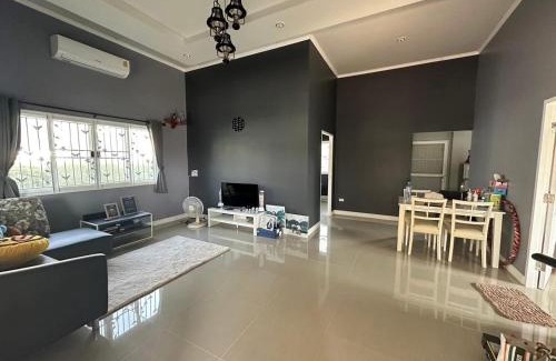 Kaeng Krachan House | บ้านมีสุข แก่งกระจาน