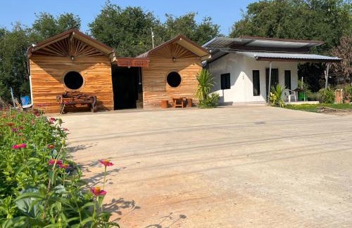 Chat Trakan House | บ้านสวนพงษ์ศิริ Baan Suan Pongsiri