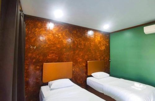 Phetchaburi House | บ้านไร่แสงจันทร์ รีสอร์ท