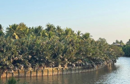 Samut Songkhram Villa | ริมน้ำบ้านแม่ อัมพวา เหมาหลัง 5 นอน พักได้ 10 คน