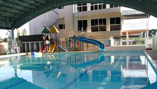 Wang Mai Khon Apartment | ศุภักษรอพาร์ทเม้นและสระว่ายน้ำ Supakson apartement and pools