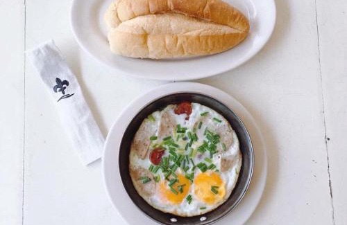 Si Bun Rueang Hotel | สะหวันสำราญ Savansumran