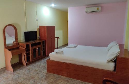 Chumphon Resort | หนองใหญ่รีสอร์ท