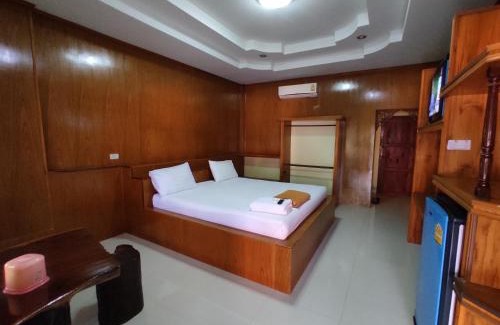 Chumphon Resort | หนองใหญ่รีสอร์ท