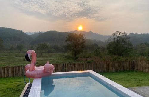 Sangkhla Buri Villa | อาเลเล พูลวิลล่า ahlaylay pool villa