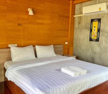 Phetchaburi Hotel | เพชรพิชชารีสอร์ท