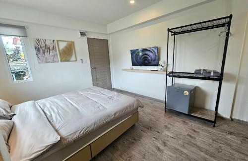 Mueang Samut Prakan District Apartment | โรงแรมดีรูม D Room