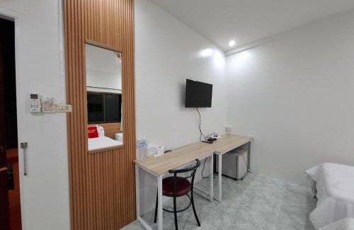 Pak Nam Pran Hotel | โรงแรมฟร้อนบีช frontbeach