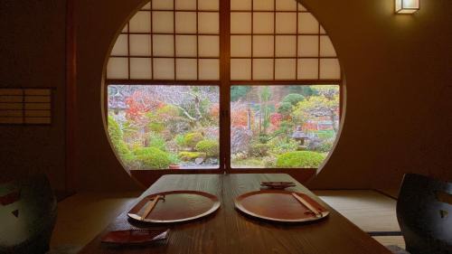 Ukyo Ward Hotel | すし米