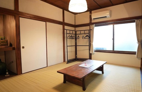 Onomichi House | つばめ荘 Tsubamesou 尾道駅から徒歩と渡船で15分 情緒あふれる尾道ステイ 鍵付き駐輪場と駐車場あり supported by COCOSTAY