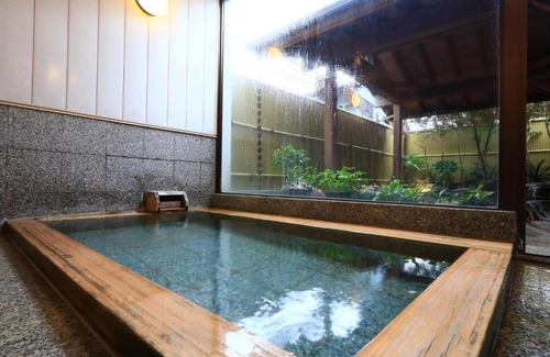 Usami Hotel | ふかべ