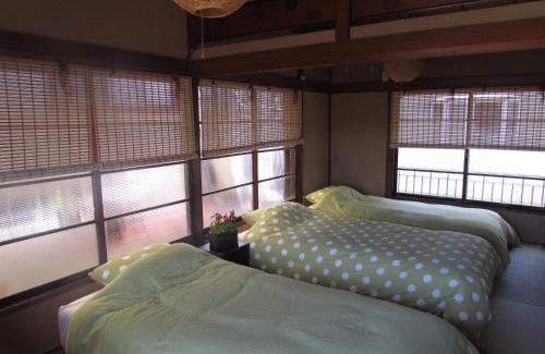 Isogo House | ゲストハウス杉田 古民家貸切の完全プライベート空間 杉田駅徒歩2分 セルフチェックイン