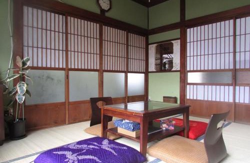 Isogo House | ゲストハウス杉田 古民家貸切の完全プライベート空間 杉田駅徒歩2分 セルフチェックイン