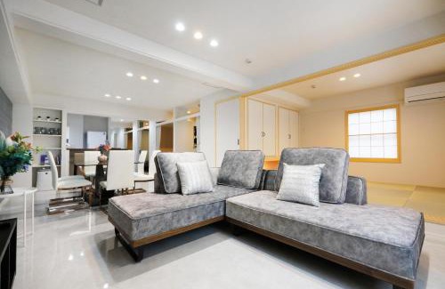 Kumoji Apartment | コンドミニアムHARU 那覇県庁前 201