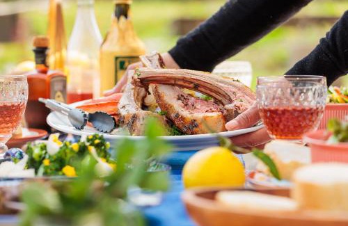 Kami Hotel | ジビエと田舎暮らしの宿 ヌックスキッチン Japanese Game Meat Cuisine & Lodge Nook's Kitchen