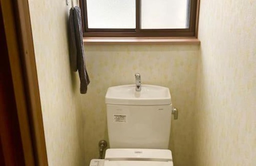 Toon Apartment | テントサウナのある棚田の前のお家 Miuchi house