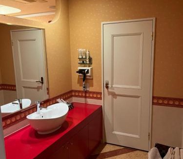 Yoshioka Hotel | ホテルアンの家