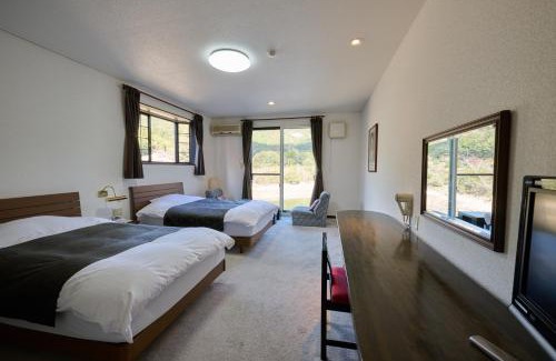 Mihara Hotel | ホテル白竜湖リゾート