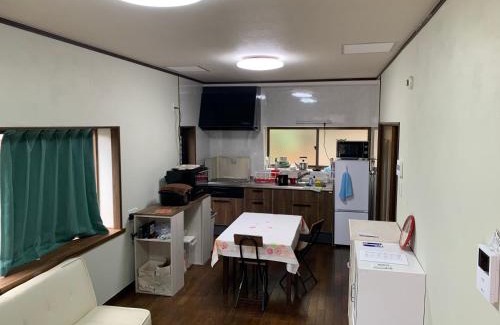 Kure House | 一棟貸し民宿mishigo