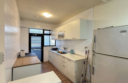 Shida Apartment | 三房二廳-步行三分鐘師大夜市、五分鐘大安森林公園、八分鐘台電大樓站與台大、市中心、大陽台、大客廳